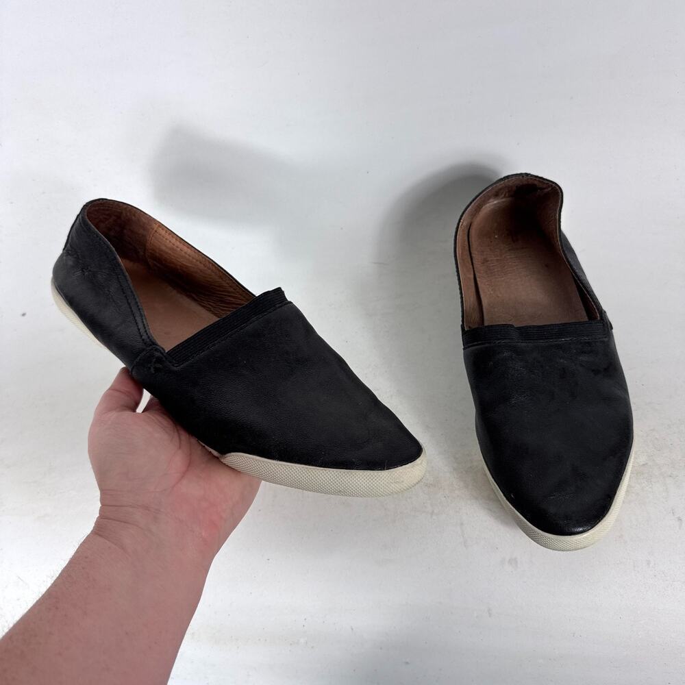 Frye Melanie Sneaker Women's 10 Black Leather Slip-On Low Top Almond toe Comfort